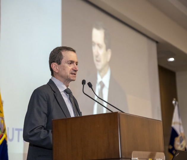 Simposio de Obesidad: Retos y Perspectivas en la Atención Integral