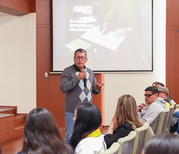 Más de 100 estudiantes participaron de DesvirtualizaTEC 2025