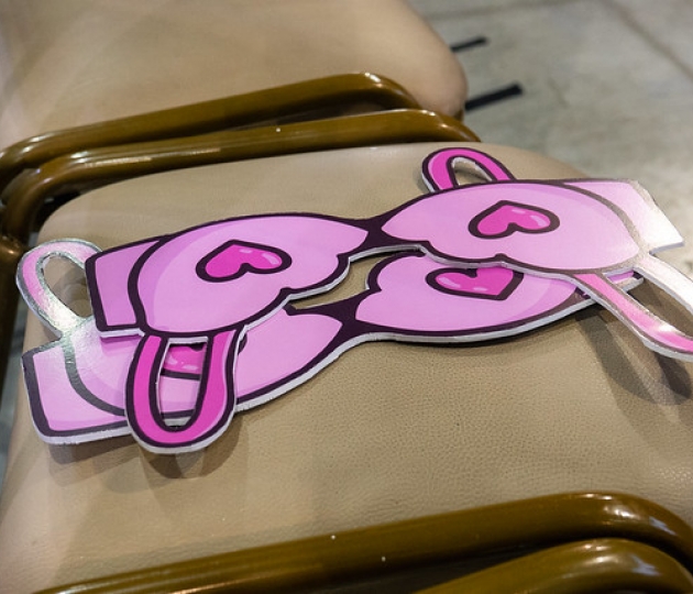 Presentación del microteatro Mujerón - Lucha femenina por la igualdad de los derechos Presentación del microteatro Mujerón - Lucha femenina por la igualdad de los derechos