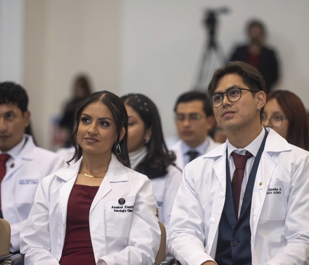 Ceremonia de imposición de mandiles a los estudiantes de 7mo ciclo de la carrera de Psicología Clínica