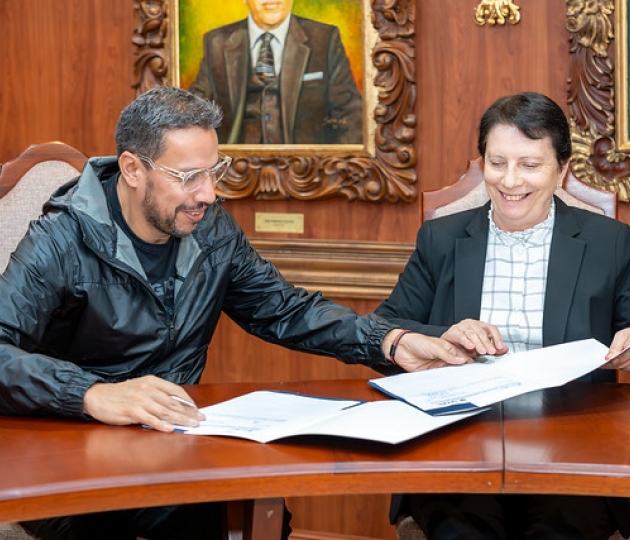 UTPL y Bienal de Cuenca firman convenio para impulsar el Congreso de las Nuevas Pedagogías del Arte Contemporáneo