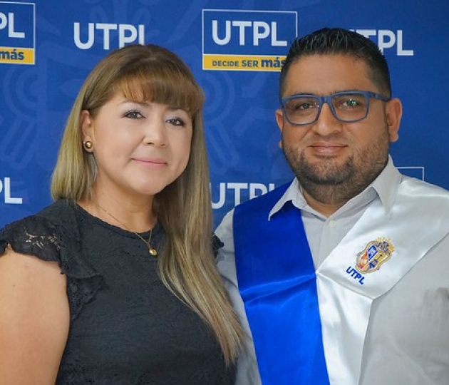Nuevos profesionales de Galápagos recibieron su título