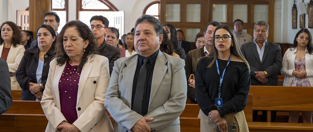 Imposición de mandiles a estudiantes de Fisioterapia