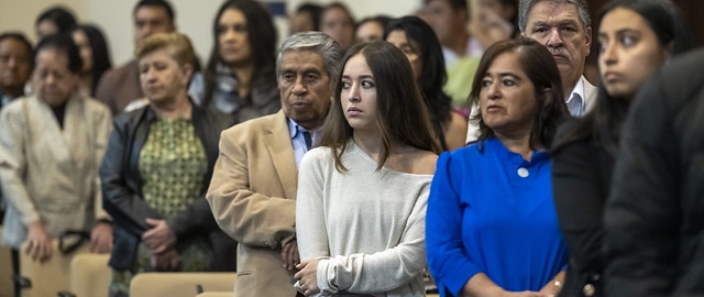 Imposición de mandiles a los estudiantes de Medicina