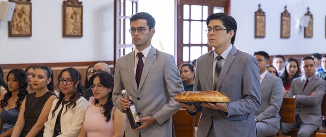 Imposición de Insignias – Carrera de Medicina Imposición de Insignias – Carrera de Medicina