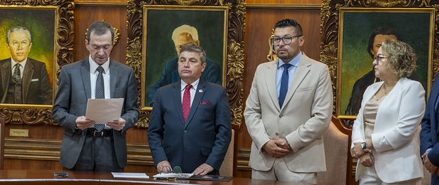 Posesión de autoridades académicas y ejecutivas