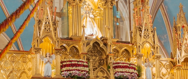 Romería al Santuario de la Virgen de El Cisne Romería al Santuario de la Virgen de El Cisne