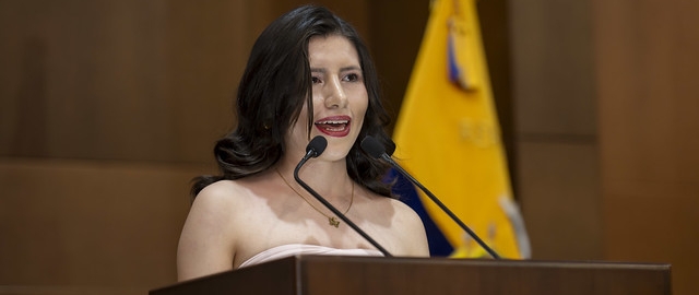 Imposición de Insignias – Carrera de Medicina