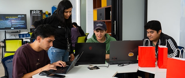 Bootcamp University UTPL 2025: Talento Digital en Acción Bootcamp University UTPL 2025: Talento Digital en Acción