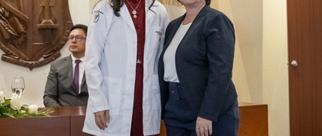 Estudiantes de Fisioterapia reciben sus mandiles