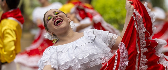 UTPL, escenario del arte y la diversidad cultural en el Festival Folclóricos Internacionales (FESFIN) 2025 UTPL, escenario del arte y la diversidad cultural en el Festival Folclóricos Internacionales (FESFIN) 2025