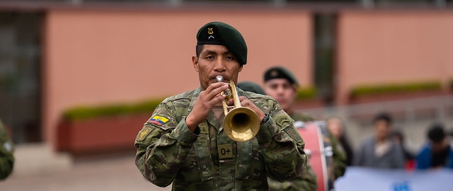 Desfile de Promociones y Ginkana – 25 Años de Medicina UTPL Desfile de Promociones y Ginkana – 25 Años de Medicina UTPL