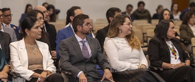 Posesión de nuevas autoridades académicas y ejecutivas