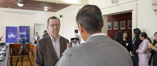 Firma de Convenio Específico de Cooperación Interinstitucional para adjudicación de becas y aplicación de descuentos entre el Gobierno Provincial de Loja y la Universidad Técnica Particular de Loja.