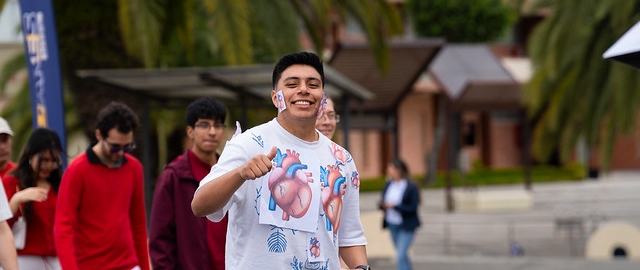 Desfile de Promociones y Ginkana – 25 Años de Medicina UTPL Desfile de Promociones y Ginkana – 25 Años de Medicina UTPL