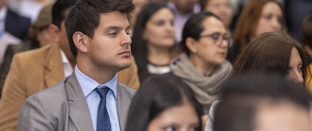 Imposición de mandiles a estudiantes de Fisioterapia