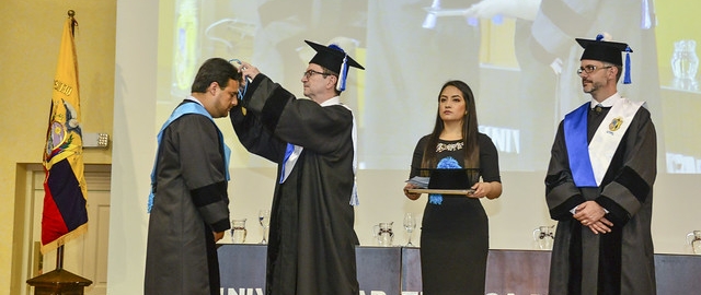 Acto Solemne de Inauguración del Año Académico 2019 - 2020 e Incorporación de nuevos doctores al Claustro UTPL Acto Solemne de Inauguración del Año Académico 2019 - 2020 e Incorporación de nuevos doctores al Claustro UTPL