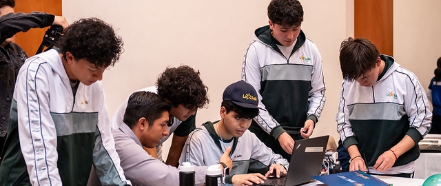 FIRST LEGO en el Innova Fest UTPL FIRST LEGO en el Innova Fest UTPL