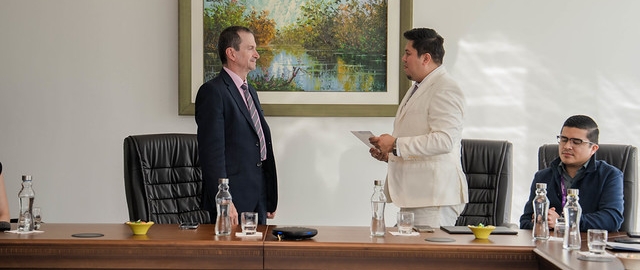 UTPL certificada Establecimiento 100% Libre de Humo UTPL certificada Establecimiento 100% Libre de Humo