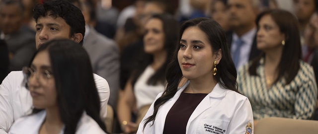 Imposición de Insignias – Carrera de Medicina Imposición de Insignias – Carrera de Medicina