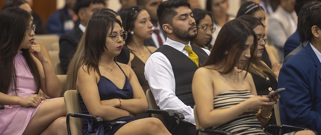 Ceremonia de imposición de mandiles a los estudiantes de 7mo ciclo de la carrera de Psicología Clínica
