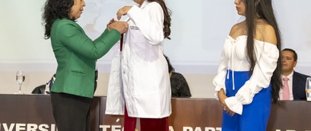 Ceremonia de Imposición de Mandiles – Medicina UTPL Ceremonia de Imposición de Mandiles – Medicina UTPL