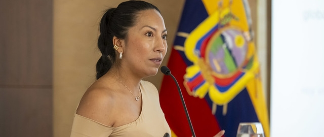 Conversatorio e inauguración de la exposición “Astrónomas” en UTPL