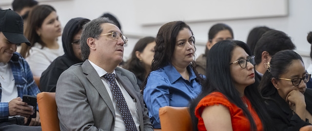 Conferencia Magistral “Del dato al impacto: la materia prima de la economía del siglo XXI”. Conferencia Magistral “Del dato al impacto: la materia prima de la economía del siglo XXI”.