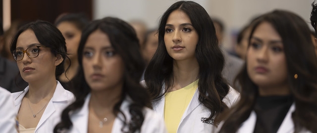 Imposición de Insignias – Carrera de Medicina Imposición de Insignias – Carrera de Medicina