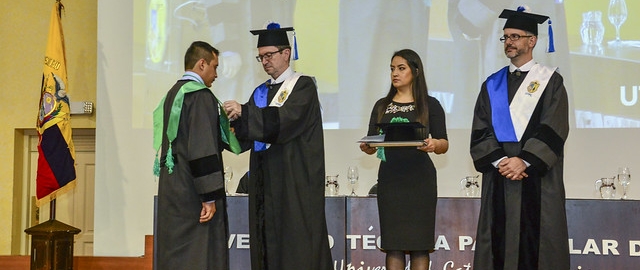 Acto Solemne de Inauguración del Año Académico 2019 - 2020 e Incorporación de nuevos doctores al Claustro UTPL Acto Solemne de Inauguración del Año Académico 2019 - 2020 e Incorporación de nuevos doctores al Claustro UTPL