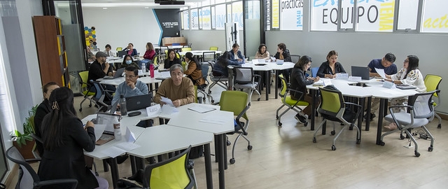 Curso de formación docente "Aprendizaje basado en casos" Curso de formación docente "Aprendizaje basado en casos"