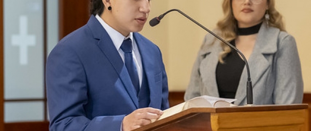 Imposición de mandiles | Carrera de Bioquímica y Farmacia