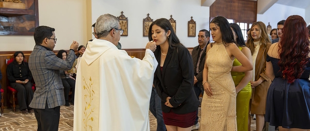 Imposición de mandiles a estudiantes de Fisioterapia