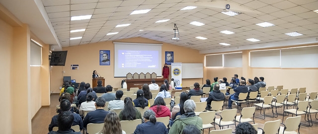 INOCAR socializó en la UTPL las convocatorias I+D+i y ACD 2026 de la XXX Expedición Antártica Ecuatoriana