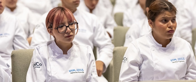 Investidura de estudiantes de primer ciclo de la carrera de Gastronomía UTPL Investidura de estudiantes de primer ciclo de la carrera de Gastronomía UTPL