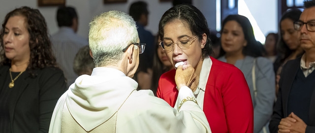 Imposición de mandiles | Carrera de Bioquímica y Farmacia
