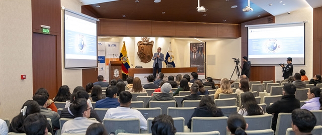 Política exterior y cooperación internacional con Viceministro de Cancillería Política exterior y cooperación internacional con Viceministro de Cancillería