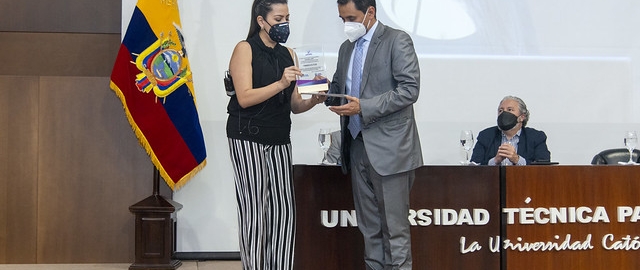 Prendho UTPL gradúa emprendimientos de la Industria Creativa y Cultural Prendho UTPL gradúa emprendimientos de la Industria Creativa y Cultural