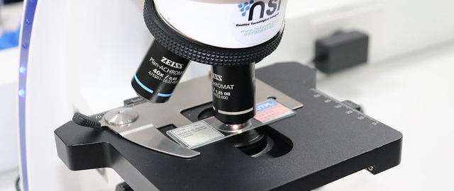 Talleres Académicos dirigidos a estudiantes de bachillerato de Loja Talleres Académicos dirigidos a estudiantes de bachillerato de Loja