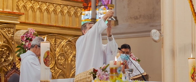 Romería al Santuario de la Virgen de El Cisne Romería al Santuario de la Virgen de El Cisne