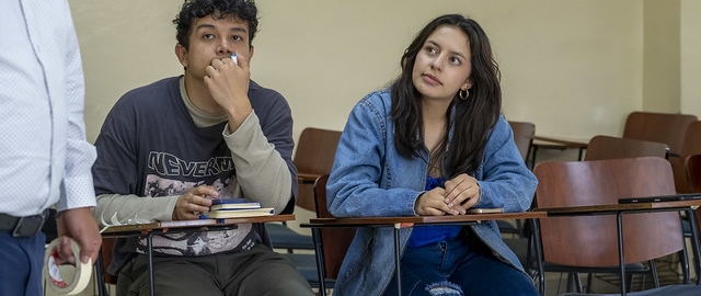 Aldea Global: La internacionalización de la práctica artística dictado por el docente Óscar Verde, de la Universidad Autónoma de México