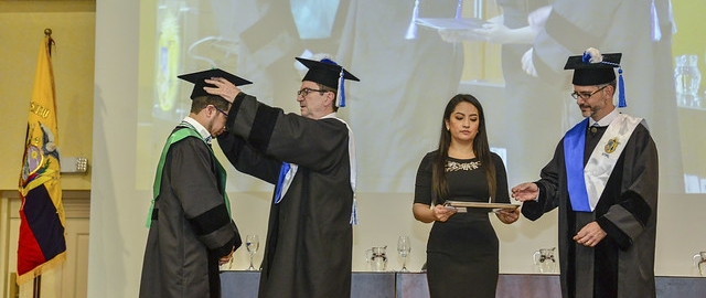 Acto Solemne de Inauguración del Año Académico 2019 - 2020 e Incorporación de nuevos doctores al Claustro UTPL Acto Solemne de Inauguración del Año Académico 2019 - 2020 e Incorporación de nuevos doctores al Claustro UTPL