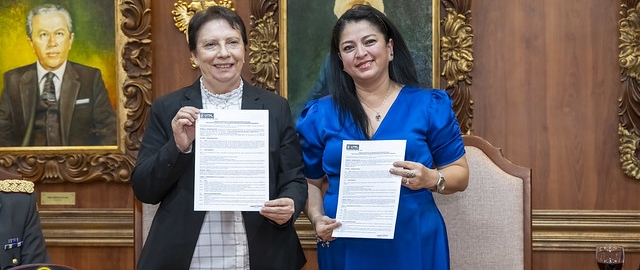 Firma de convenios específicos de cooperación interinstitucional entre la UTPL, la Federación Nacional de Corredores de Bienes Raíces y la Unidad Educativa Fiscomisional de Fuerzas Armadas “Colegio Militar n.º 5 Tcrn. Lauro Guerrero”. Firma de convenios específicos de cooperación interinstitucional entre la UTPL, la Federación Nacional de Corredores de Bienes Raíces y la Unidad Educativa Fiscomisional de Fuerzas Armadas “Colegio Militar n.º 5 Tcrn. Lauro Guerrero”.