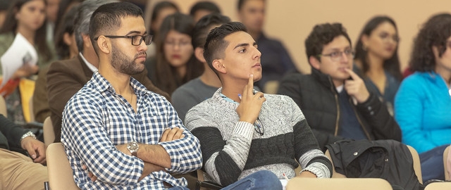 Estudiantes de la carrera de Economía debaten implicaciones de la Carta de Intención con el FMI Estudiantes de la carrera de Economía debaten implicaciones de la Carta de Intención con el FMI