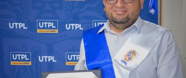 Nuevos profesionales de Galápagos recibieron su título