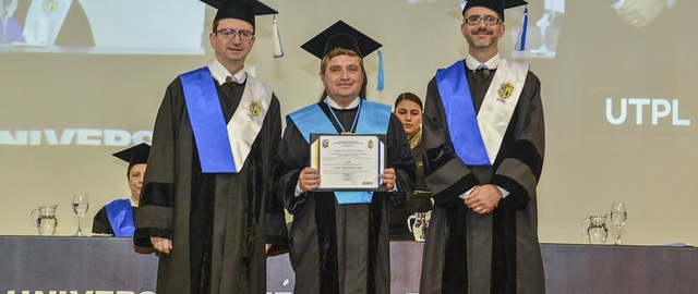 Acto Solemne de Inauguración del Año Académico 2019 - 2020 e Incorporación de nuevos doctores al Claustro UTPL Acto Solemne de Inauguración del Año Académico 2019 - 2020 e Incorporación de nuevos doctores al Claustro UTPL