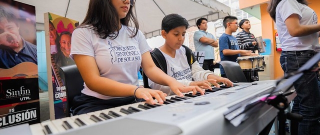 Primer encuentro de SINFIN UTPL y la Academia de música de Sol a Sol de Guayaquil