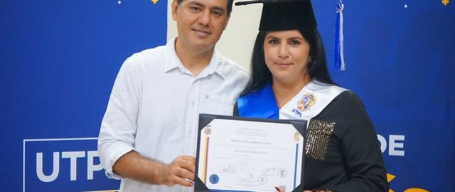 Nuevos profesionales de Galápagos recibieron su título Nuevos profesionales de Galápagos recibieron su título