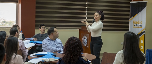 Masterclass “Respira, proyecta y conecta: el arte de hablar para la radio”