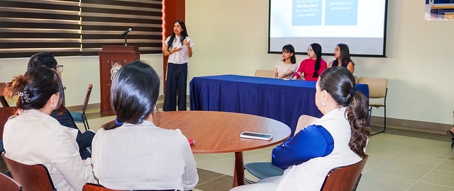 Integración del Aprendizaje Basado en Retos y Design Thinking en contabilidad: desarrollo de competencias prácticas y organización financiera ética en emprendimientos